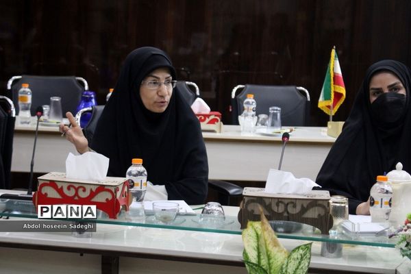 نشست مدیرکل آموزش و پرورش استان بوشهر با حوزه معاون پرورشی و فرهنگی