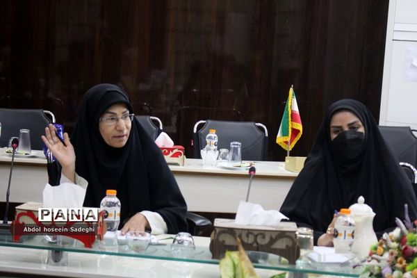 نشست مدیرکل آموزش و پرورش استان بوشهر با حوزه معاون پرورشی و فرهنگی