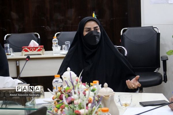 نشست مدیرکل آموزش و پرورش استان بوشهر با حوزه معاون پرورشی و فرهنگی