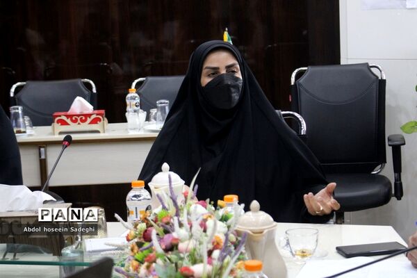 نشست مدیرکل آموزش و پرورش استان بوشهر با حوزه معاون پرورشی و فرهنگی