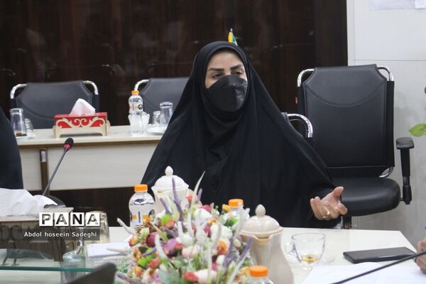 نشست مدیرکل آموزش و پرورش استان بوشهر با حوزه معاون پرورشی و فرهنگی
