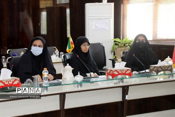 نشست مدیرکل آموزش و پرورش استان بوشهر با حوزه معاون پرورشی و فرهنگی