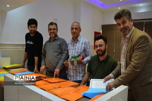 تجلیل از معماران خشت اول در ناحیه 2 بهارستان
