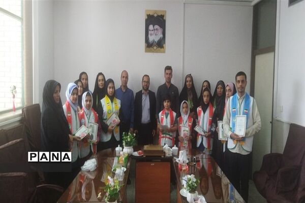 مراسم تجلیل  از دانش‌آموزان فعال سازمان دانش‌آموزی شهرستان پیربکران