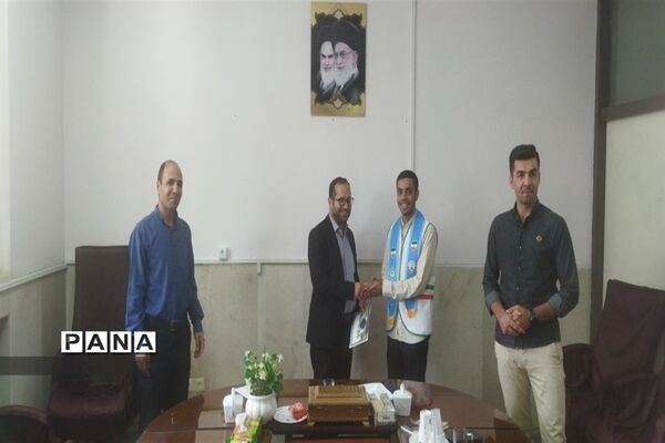 مراسم تجلیل  از دانش‌آموزان فعال سازمان دانش‌آموزی شهرستان پیربکران