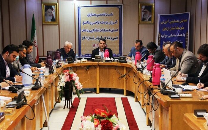 انتخاب مدیران مجرب برای مدارس دولتی در اولویت باشد