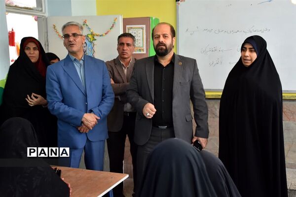 بازدید معاون وزیر و رئیس سازمان نهضت سوادآموزی از مرکز یاددهی نرجس