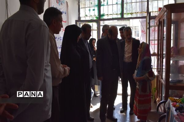 بازدید معاون وزیر و رئیس سازمان نهضت سوادآموزی از مرکز یاددهی نرجس