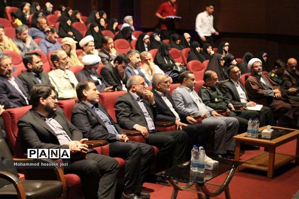 آیین اختتامیه و تجلیل از برگزیدگان اولین جشنواره روایت جهاد در قم