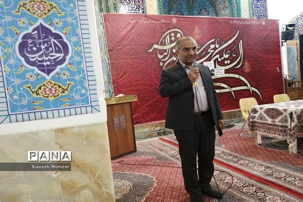 دیدار مردمی مسجد‌محوری مدیرکل آموزش و پرورش فارس با نمازگزاران حرم حضرت علی ‌بن حمزه (ع)