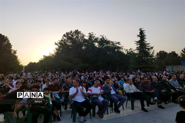 همایش پیاده‌روی دانش‌آموزان اصفهانی به‌مناسبت فر‌ارسیدن عید قربان