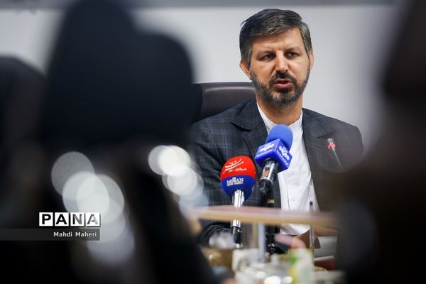 نشست خبری معاون پرورشی و فرهنگی وزیر آموزش و پرورش