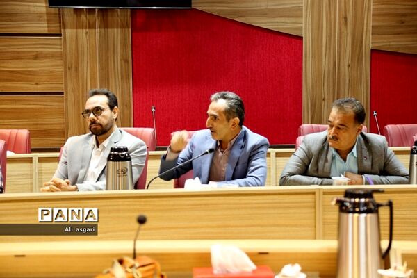 جلسه مدیران مدارس سمپاد با مدیرکل آموزش و پرورش شهرستان‌های استان تهران