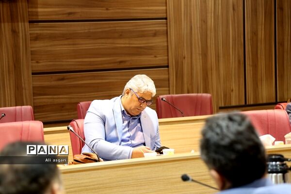 جلسه مدیران مدارس سمپاد با مدیرکل آموزش و پرورش شهرستان‌های استان تهران
