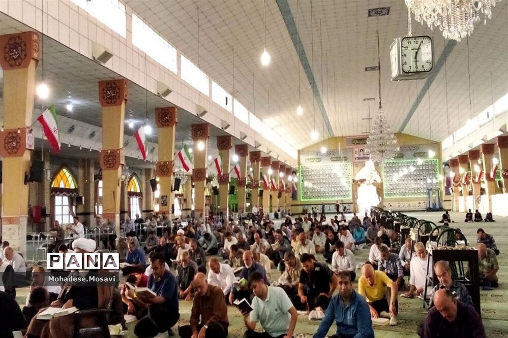 برگزاری دعای عرفه در مصلی امام خمینی(ره) پاکدشت
