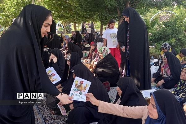 برگزاری مراسم دعای پرفیض عرفه در گلزار شهدای‌ شهرستان‌قرچک