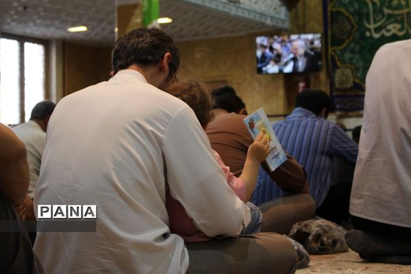 مراسم دعای عرفه در زنجان