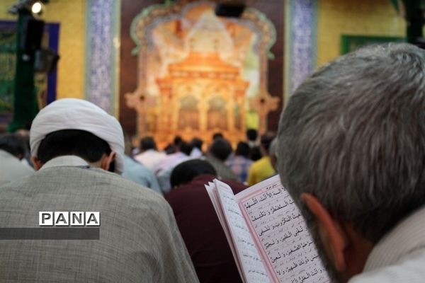 مراسم دعای عرفه در زنجان