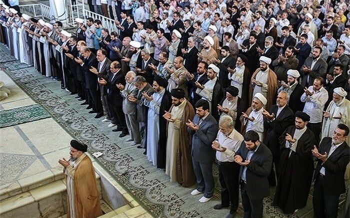 نماز عید سعید قربان به امامت آیت‌الله خاتمی اقامه شد