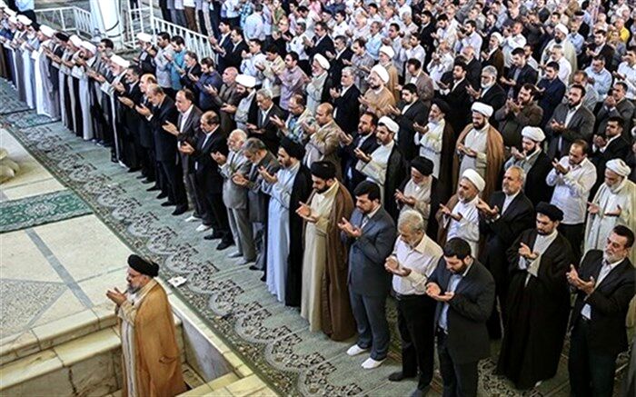 نماز عید سعید قربان به امامت آیت‌الله خاتمی اقامه شد