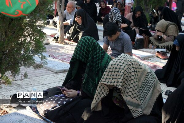 مراسم دعای عرفه در گلزار مطهر شهدای اراک