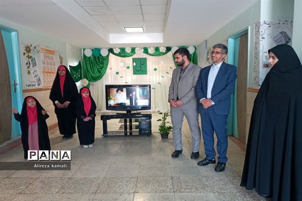 بازدید مسئولان حوزه  آموزش ابتدایی وزارت آموزش و پرورش از دبستان شقایق‌ها صفادشت