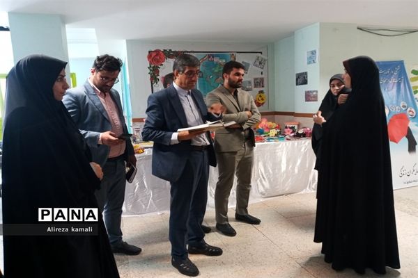 بازدید مسئولان حوزه  آموزش ابتدایی وزارت آموزش و پرورش از دبستان شقایق‌ها صفادشت