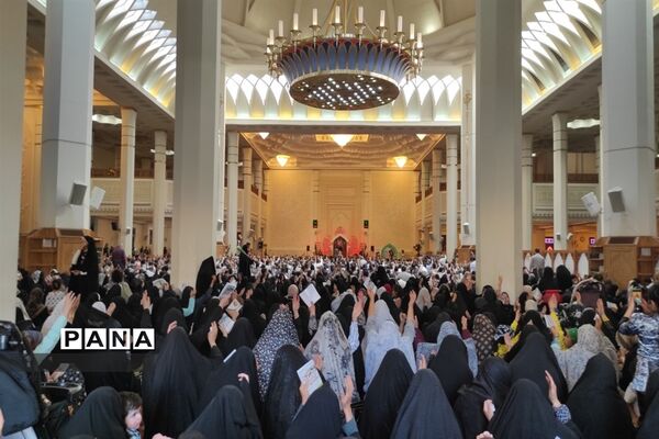 مراسم دعای پرفیض عرفه در حرم مطهر حضرت شاهچراغ (ع)