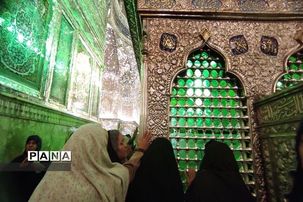مراسم دعای پرفیض عرفه در حرم مطهر حضرت شاهچراغ (ع)