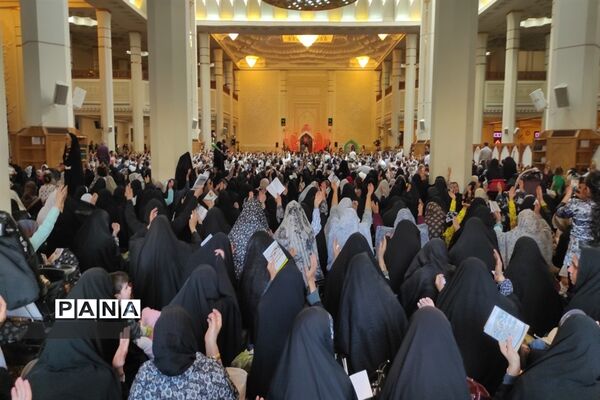 مراسم دعای پرفیض عرفه در حرم مطهر حضرت شاهچراغ (ع)