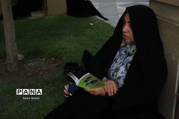 مراسم دعای روز عرفه در تبریز