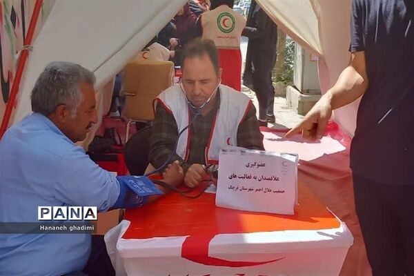 برپایی ایستگاه‌سلامت توسط جمعیت هلال‌احمر قرچک در روستای ولی‌آباد