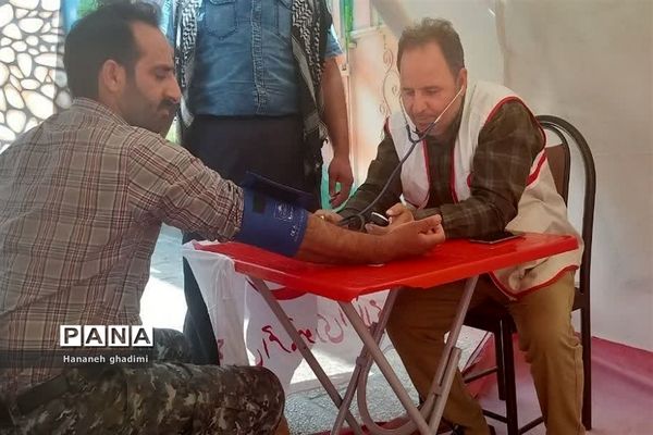 برپایی ایستگاه‌سلامت توسط جمعیت هلال‌احمر قرچک در روستای ولی‌آباد