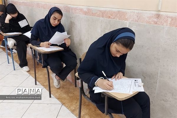 برگزاری آزمون نمونه‌دولتی در هنرستان‌ کمال شهرستان‌ قرچک
