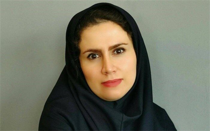 آسمان پا به ماه در تئاترشهر