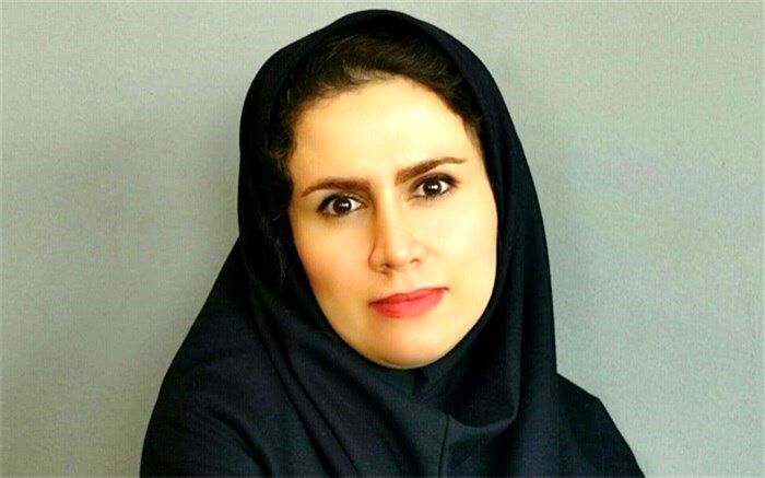 آسمان پا به ماه در تئاترشهر