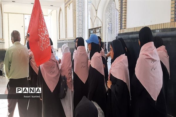 سفر دانش‌آموزان زیارت اولی شهرستان مانه و سملقان به حرم امام رضا(ع)