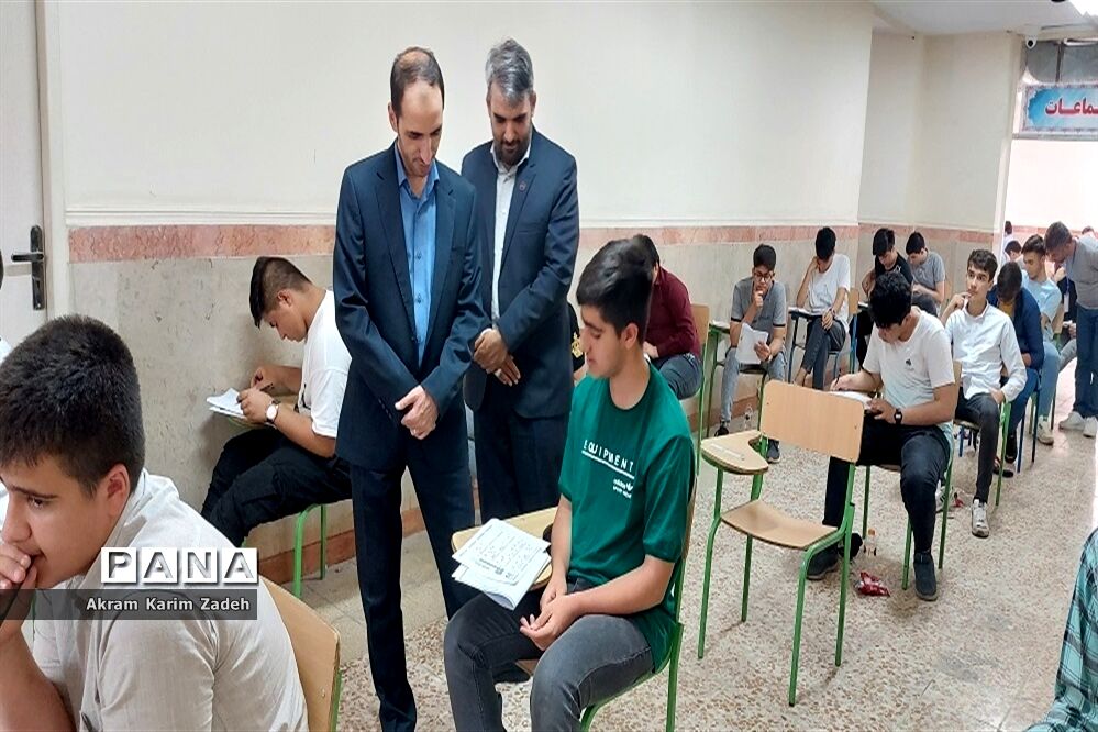 بازدید معاون آموزش متوسطه وزارت آموزش و پرورش از حوزه‌های برگزاری آزمون مدارس نمونه‌دولتی اسلامشهر