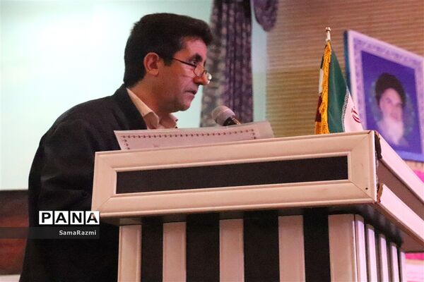 اولین کاروان اردوی زیارتی مشهد مقدس برای دانش‌آموزان و فرهنگیان آذربایجان شرقی