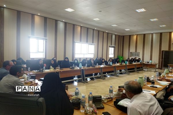 جلسه مشاوره هدایت تحصیلی منطقه 12