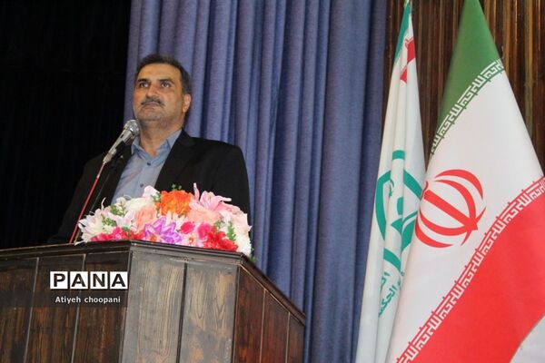 آیین تجلیل از برگزیدگان چهل و یکمین دوره مسابقات فرهنگی و هنری