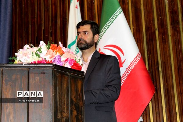 آیین تجلیل از برگزیدگان چهل و یکمین دوره مسابقات فرهنگی و هنری