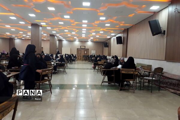 ‌مرحله نیمه‌نهایی لیگ علمی پایا در مدرسه امام محمد‌باقر(ع) اصفهان