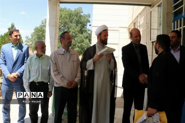 دومین کاروان اردوی زیارتی مشهد مقدس برای دانش‌آموزان و فرهنگیان آذربایجان شرقی