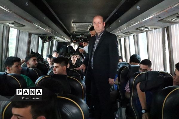 دومین کاروان اردوی زیارتی مشهد مقدس برای دانش‌آموزان و فرهنگیان آذربایجان شرقی