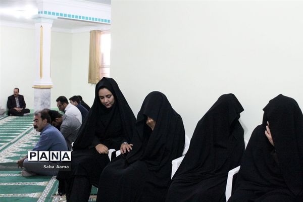 مراسم ترحیم دانش‌آموز قهرمان کاشمری