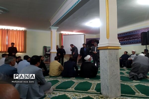 مراسم ترحیم دانش‌آموز قهرمان کاشمری