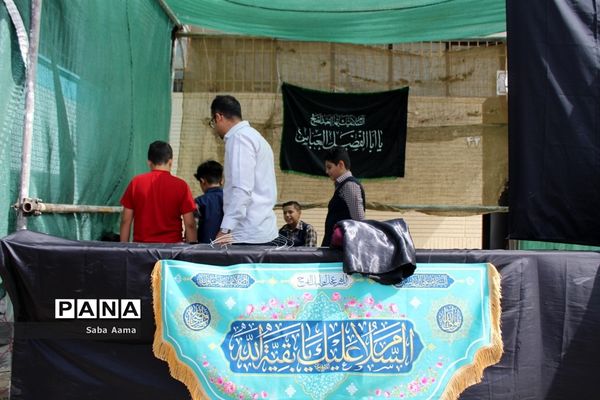 مراسم ترحیم دانش‌آموز قهرمان کاشمری