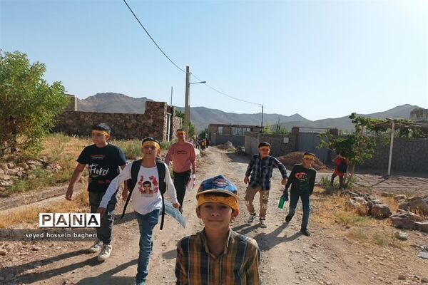 کوهپیمایی دانش‌آموزان اشکذری به یاد ۶۶ کودک شهید سانحه تروریستی هواپیمایی ایرباس سال ۱۳۶۷