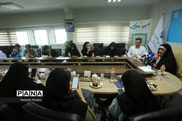 نشست خبری معاون آموزش ابتدایی